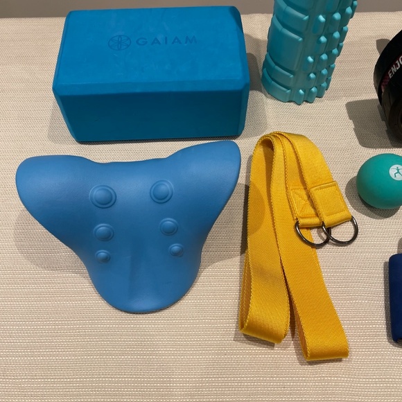 Set/ bundle of Yoga/Athletics equipment accessories - Picture 2 of 5